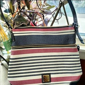 Dooney & Bourke NWOT Pebble Grain Shoulder Purse